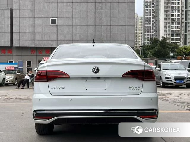 Volkswagen Bora 2022 Белый из Китая