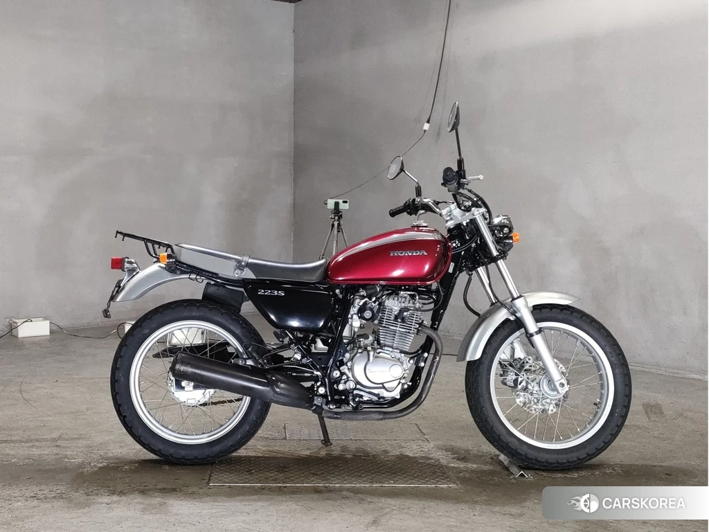 Проданный Honda CB223S 2011 из Японии