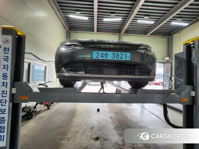 Kia EV6 2022 Серый из Кореи