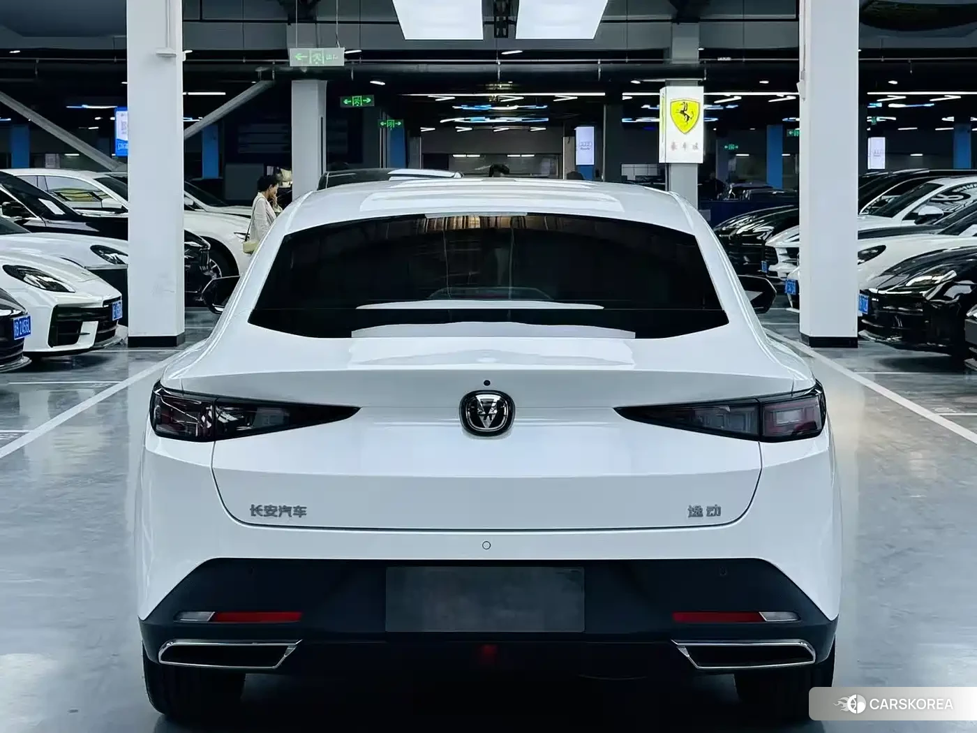 Chang'an Yidong 2024 Белый из Китая