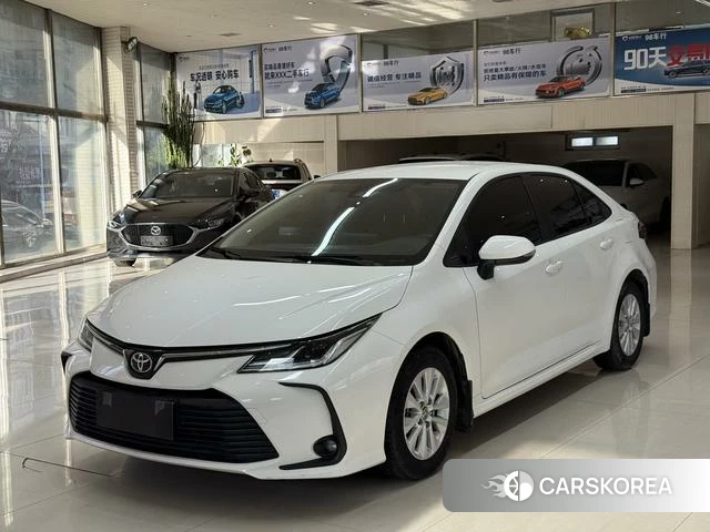 Toyota Corolla 2022 Белый из Китая