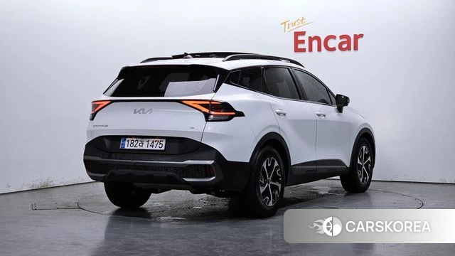Kia Sportage 5th Generation Hybrid 2023 Белый из Кореи