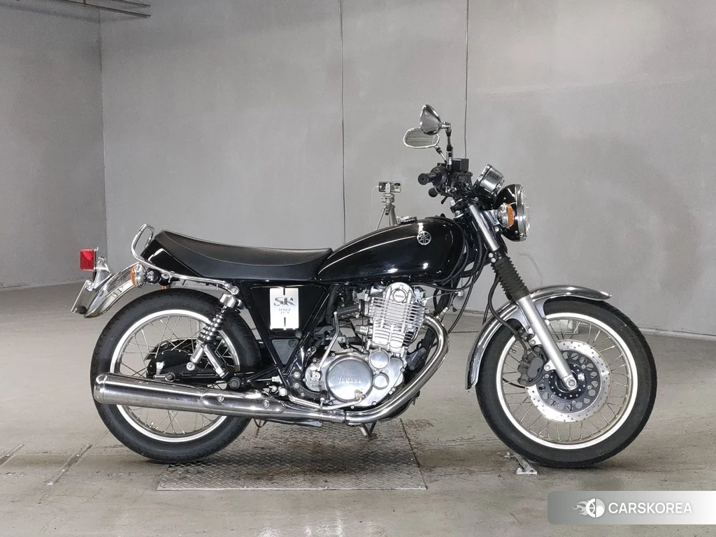 Проданный Yamaha SR 400 2020 из Японии