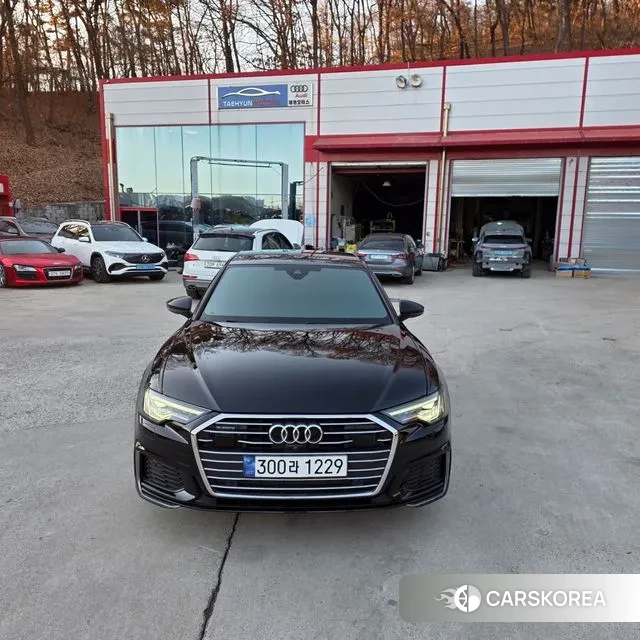 Audi A6 (C8) 2022 Черный из Кореи