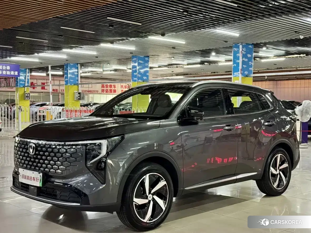 Chang'an CS55PLUS PHEV 2026 Silver/gray из Китая