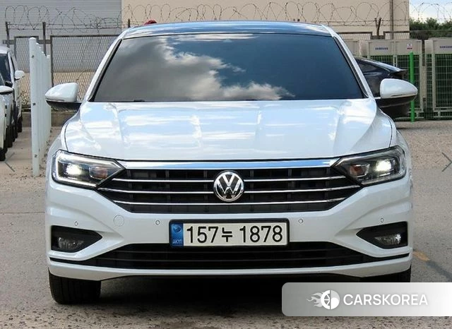 Volkswagen 7th Generation of Jetta 2021 Белый из Кореи