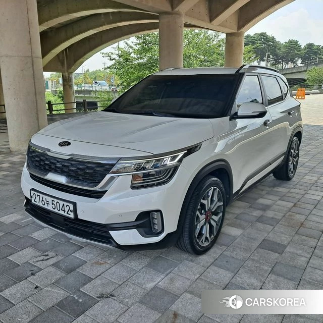 Kia Seltos 2019 Белый из Кореи