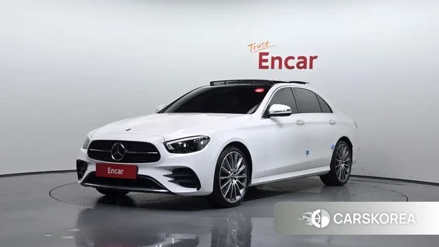 Mercedes-Benz E-Class W213 2021 Белый из Кореи