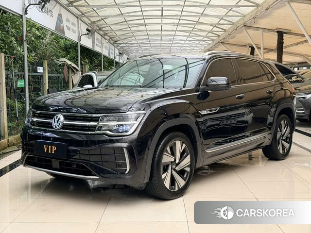 Volkswagen Tourang 2023 Черный из Китая