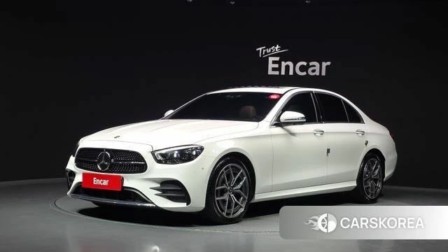 Mercedes-Benz E-Class W213 2021 Белый из Кореи