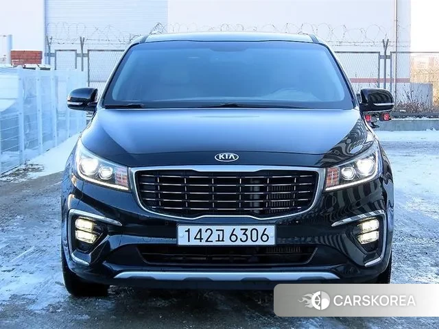 Kia The New Carnival 2019 Черный из Кореи