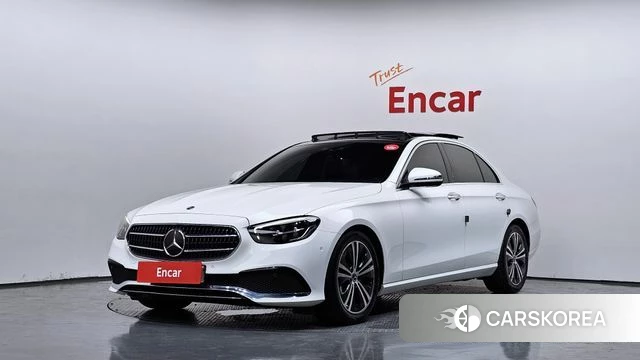 Mercedes-Benz E-Class W213 2021 Белый из Кореи