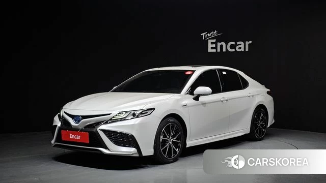 Toyota Camry (XV70) 2021 Белый из Кореи
