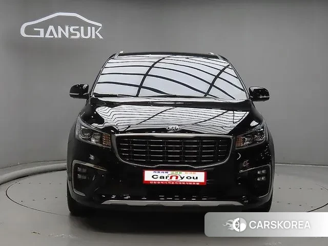 Kia The New Carnival 2018 Черный из Кореи