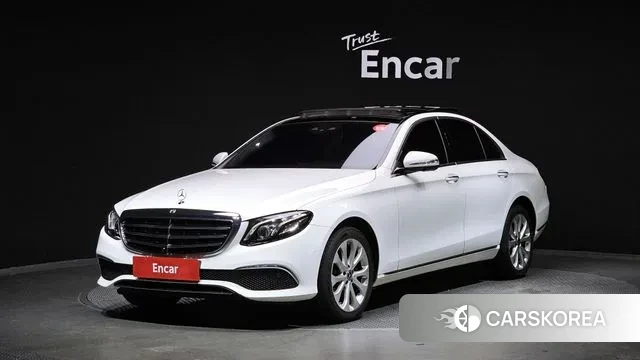 Mercedes-Benz E-Class W213 2019 Белый из Кореи