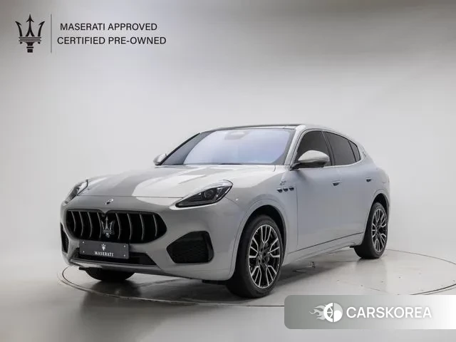 Maserati Grecale 2024 Светло-серебряный цвет из Кореи