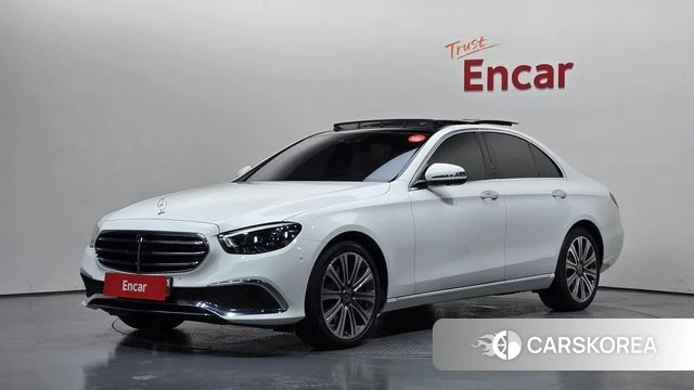Mercedes-Benz E-Class W213 2022 Белый из Кореи