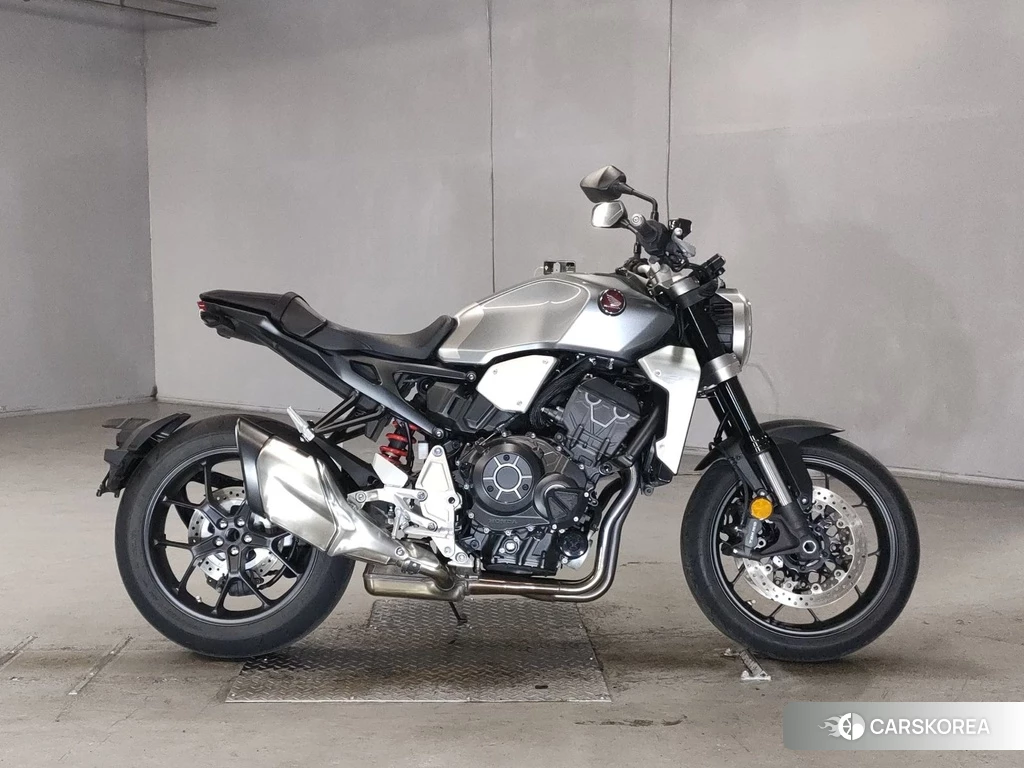 Проданный Honda CB1000R 2020 из Японии, фото 2