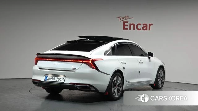 Kia K8 Hybrid 2023 Белый из Кореи