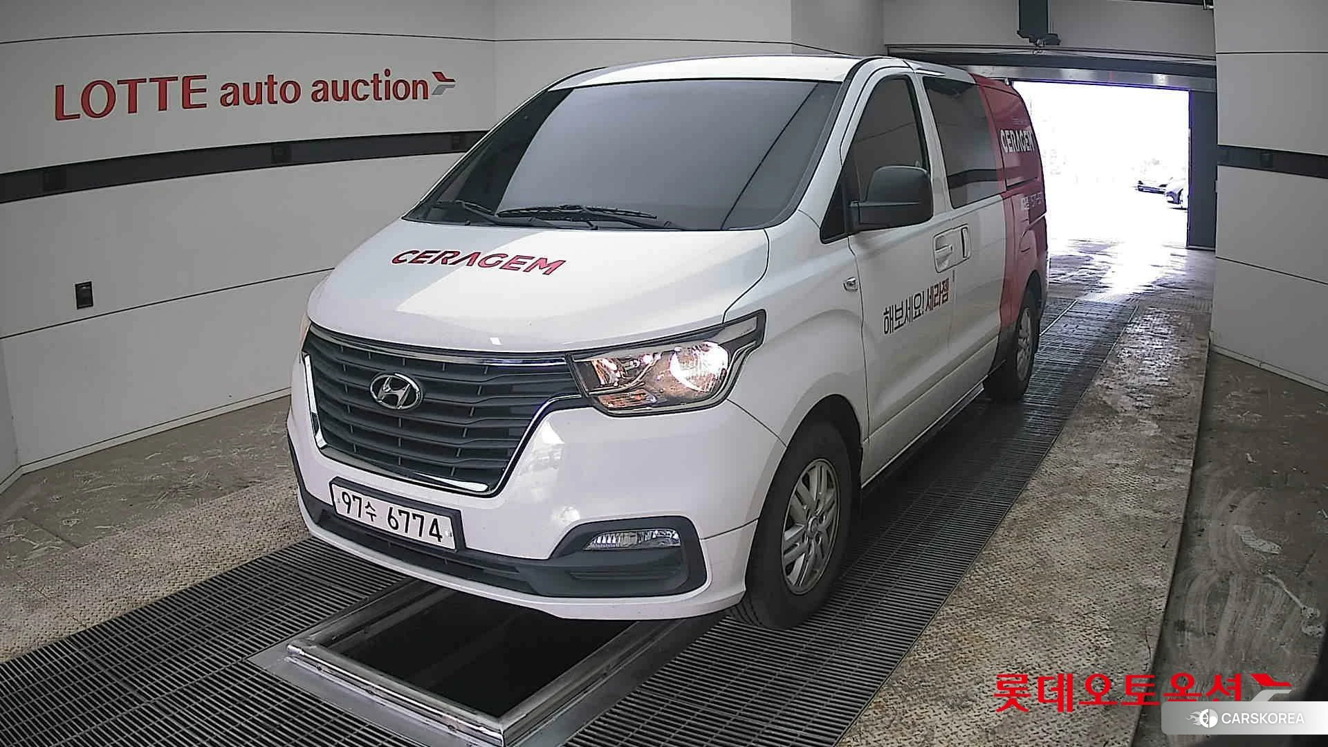 Hyundai Grand Starex 2021 Белый из Кореи