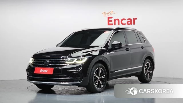 Volkswagen Tiguan second Generation 2023 Черный из Кореи