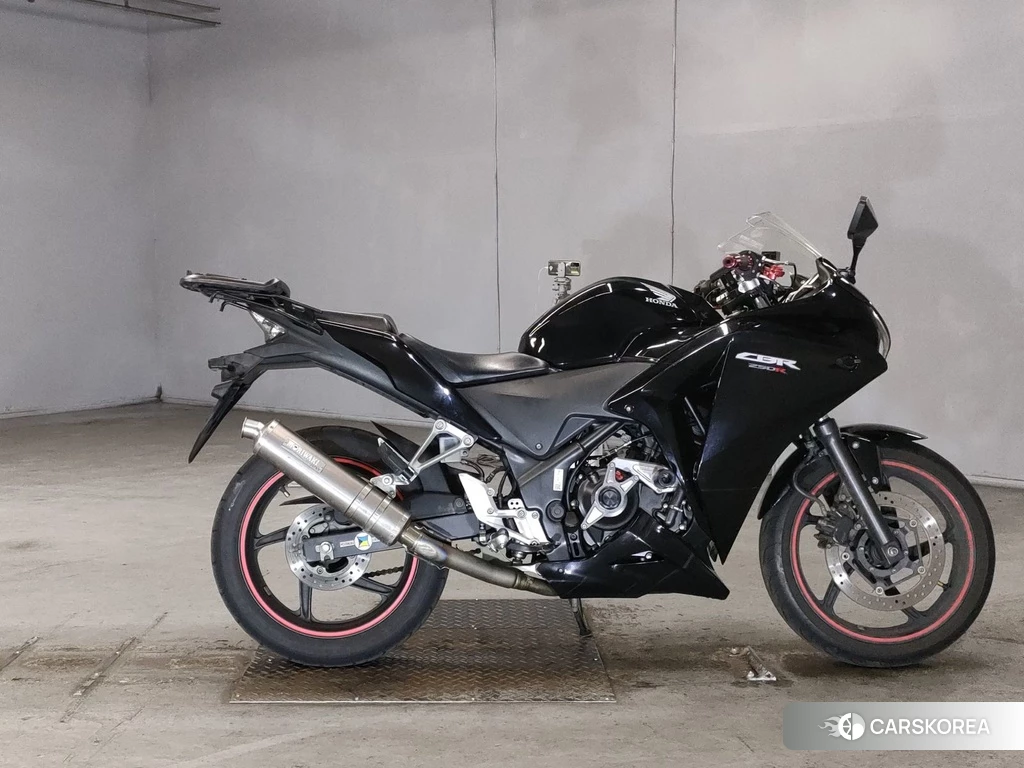 Проданный Honda CBR250R 2013 из Японии