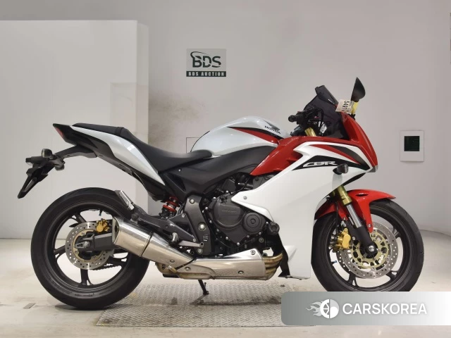 Проданный Honda CBR600F 2015 из Японии