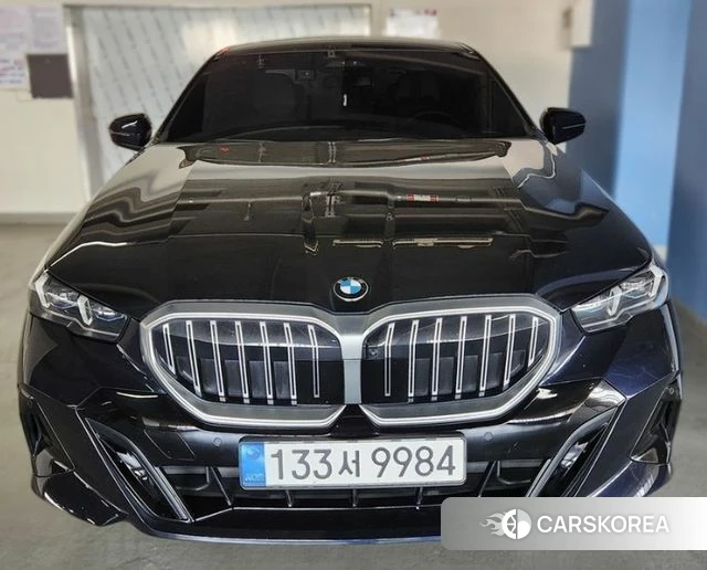 BMW 5 Series (G60) 2024 Черный из Кореи