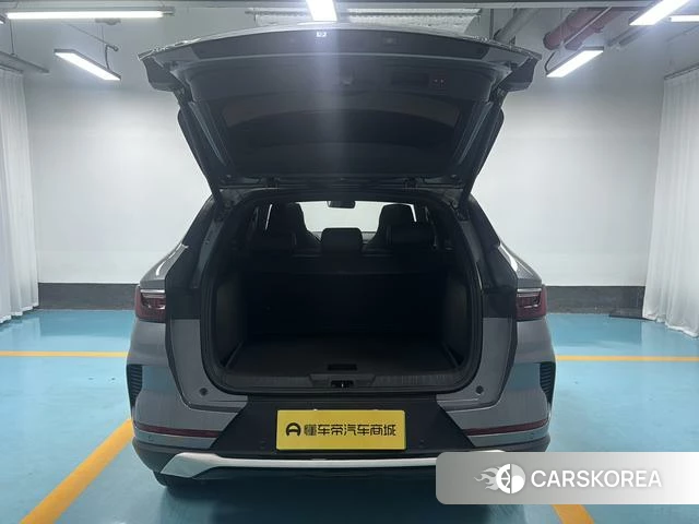 BYD Song PLUS DM 2021 Темно-серый из Китая