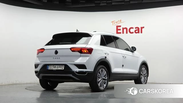 Volkswagen T-Roc 2021 Белый из Кореи