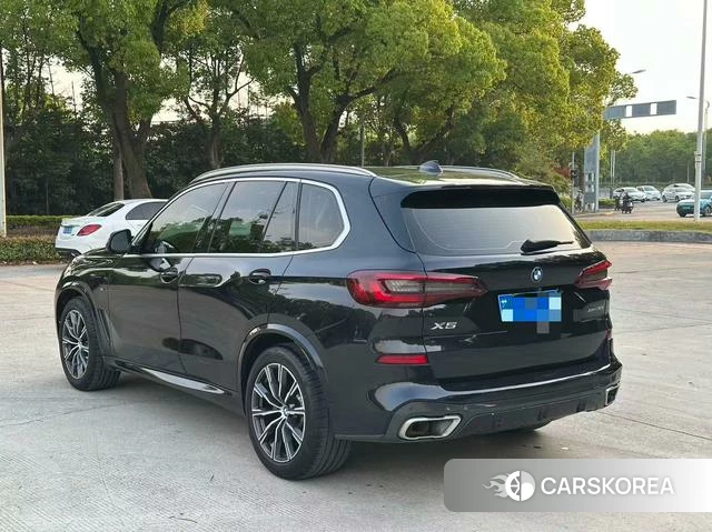BMW X5 (imported) 2021 Черный из Китая