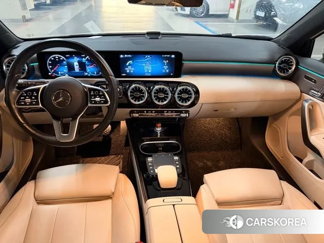 Mercedes-Benz A-Class W177 2022 Белый из Кореи