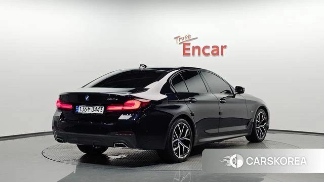 BMW 5 Series (G30) 2023 Черный из Кореи