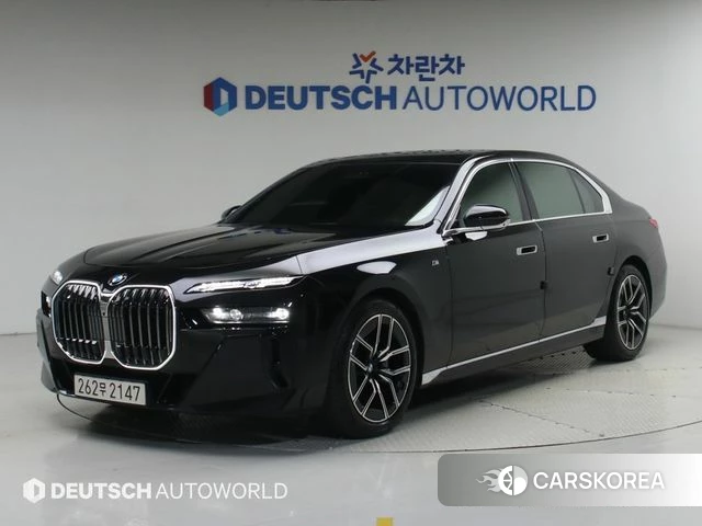 BMW 7 Series (G70) 2023 Черный из Кореи