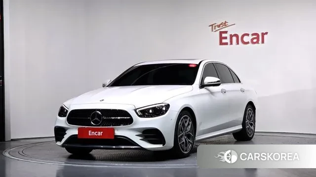 Mercedes-Benz E-Class W213 2022 Белый из Кореи