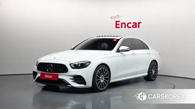 Mercedes-Benz E-Class W213 2023 Белый из Кореи
