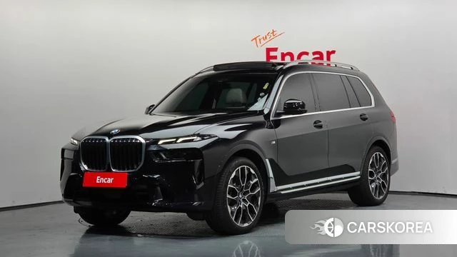 BMW X7 (G07) 2023 Черный из Кореи