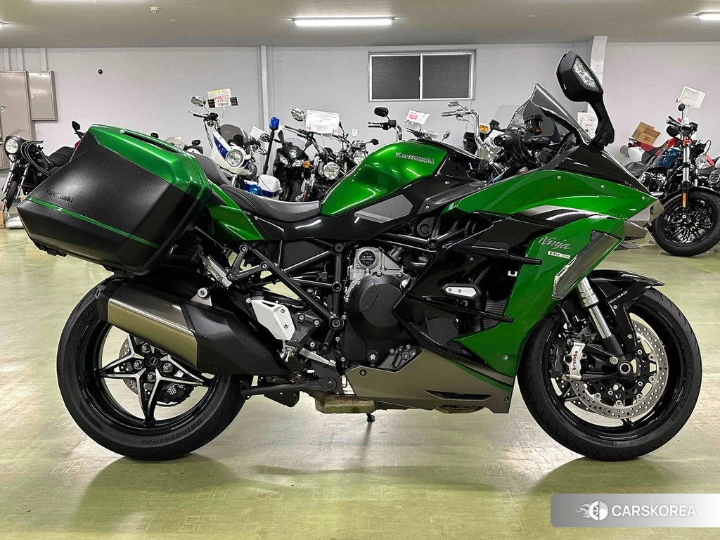 Проданный Kawasaki NINJA H2 SX SE 2020 из Японии