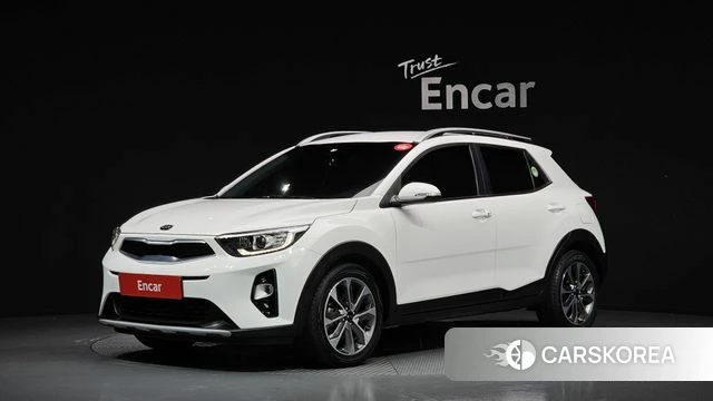 Kia Stonic 2019 Белый из Кореи