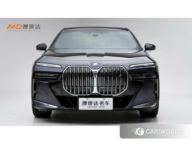 BMW i7 2024 Черный из Китая