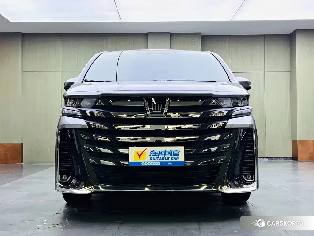 Toyota Vellfire 2025 Silver/gray из Китая