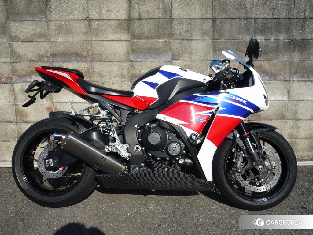 Проданный Honda CBR1000RR 2015 из Японии, фото 2