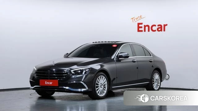 Mercedes-Benz E-Class W213 2022 Серый из Кореи