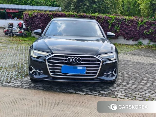 Audi A6L 2022 Черный из Китая