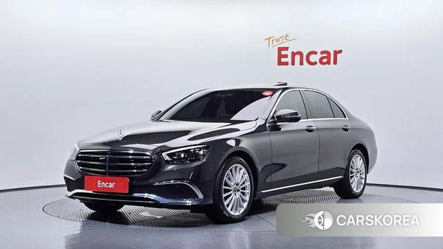 Mercedes-Benz E-Class W213 2021 Серый из Кореи