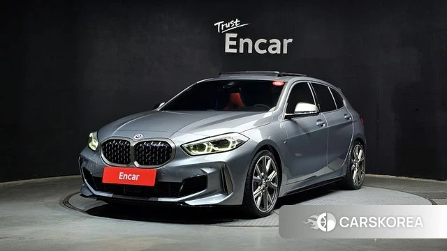 BMW 1 Series (F40) 2022 Серебристо-серый из Кореи