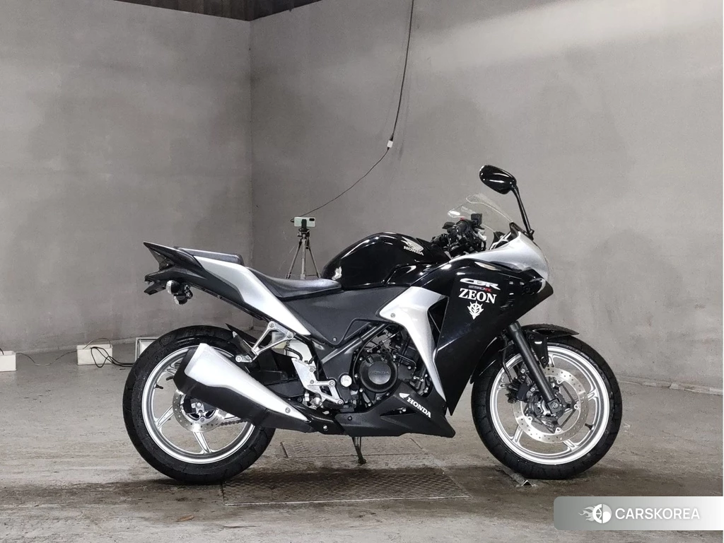 Проданный Honda CBR250R 2011 из Японии, фото 2