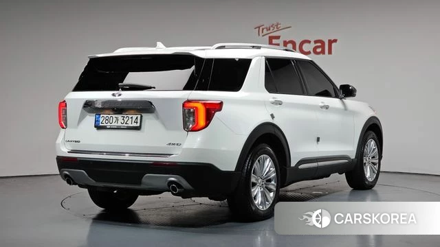 Ford Explorer 6th Generation 2021 Белый из Кореи