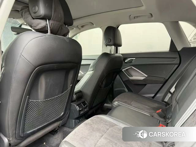 Audi Q3 2020 Темно-серый из Китая