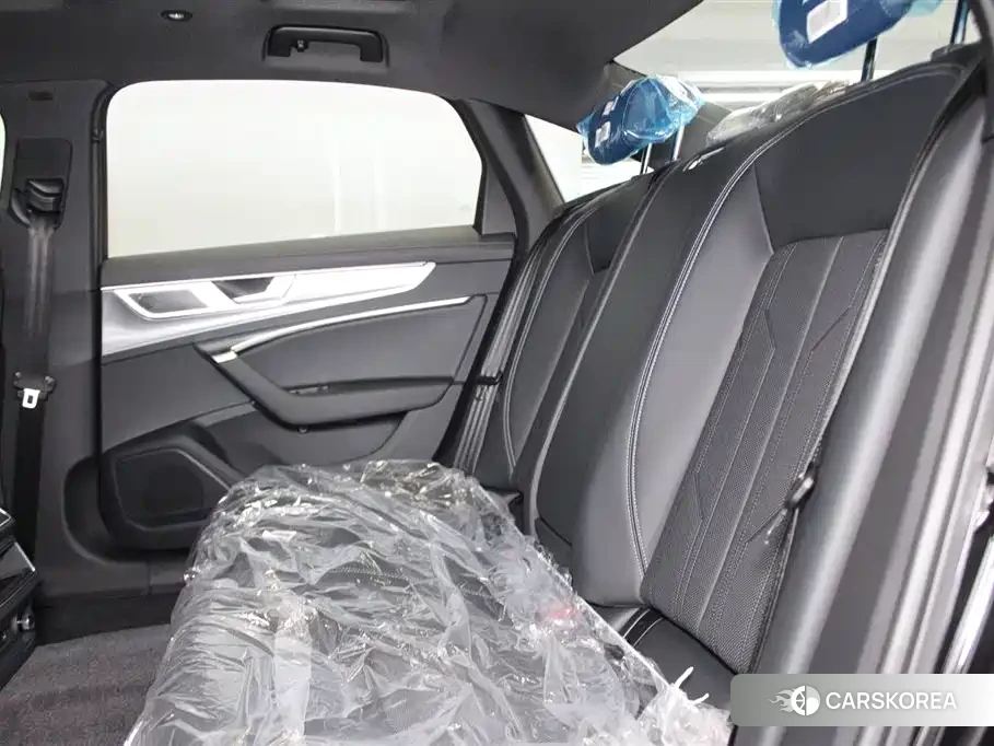 Audi A6L 2026 Черный из Китая